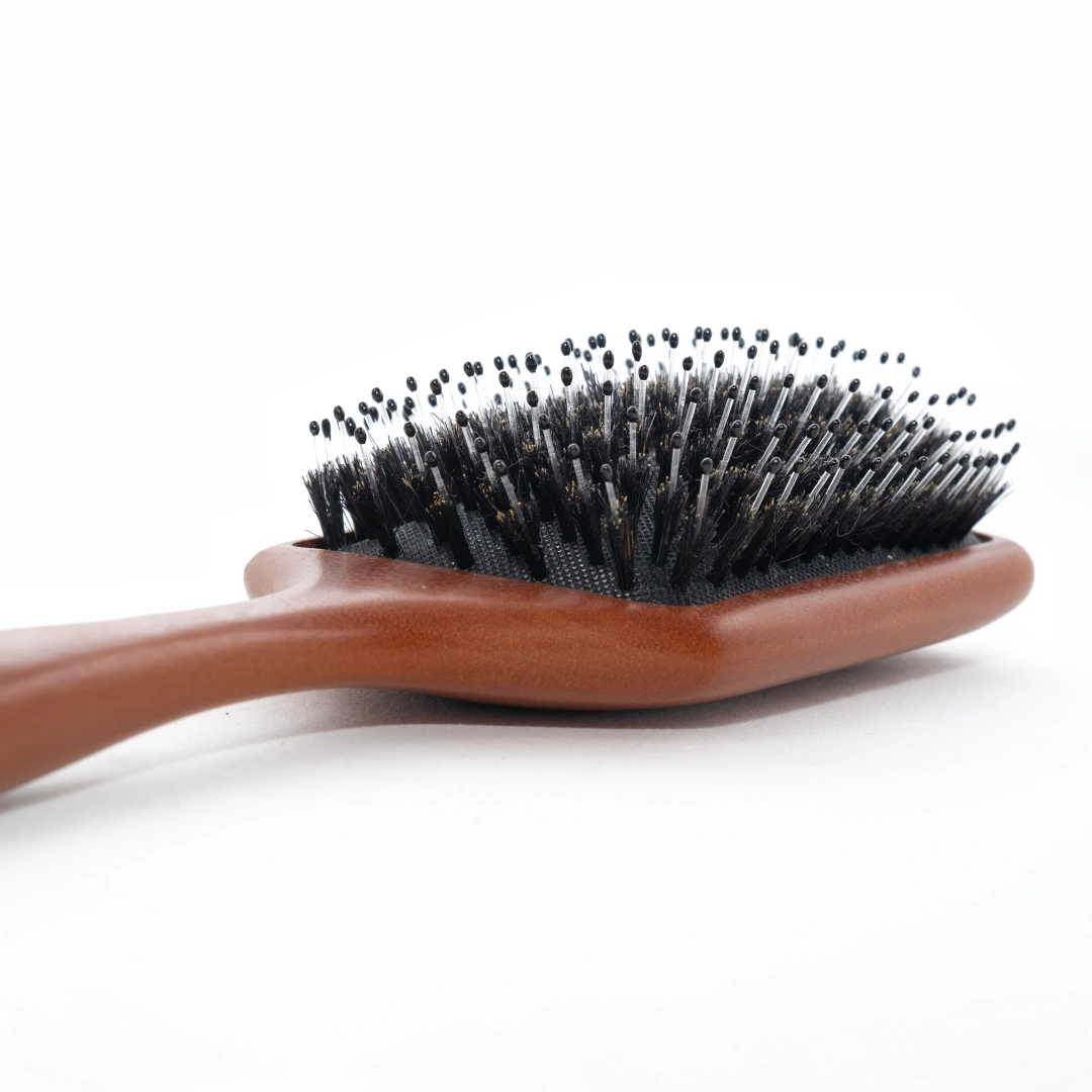 經典豬鬃毛按摩梳，提升頭皮血液循環的舒壓儀式感選物